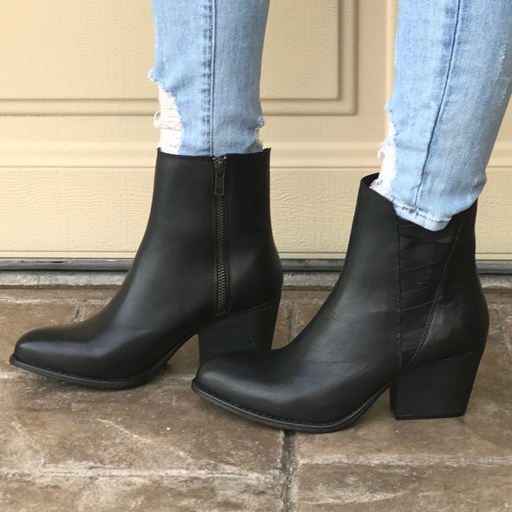 Black Genuine Leather Pointy Toe Boho Ankle Boots - Picture 2 of 8